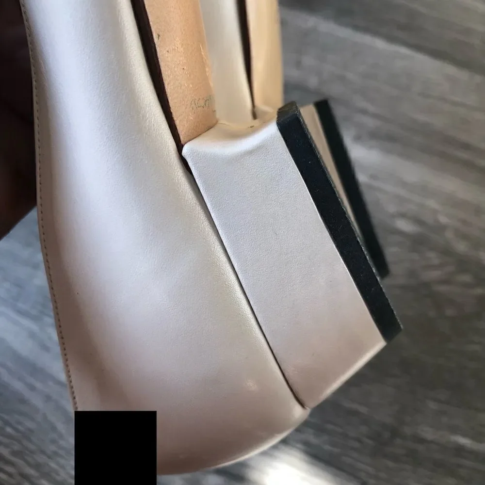 BALLY Vintage Bone Colored Leather Bow Flats